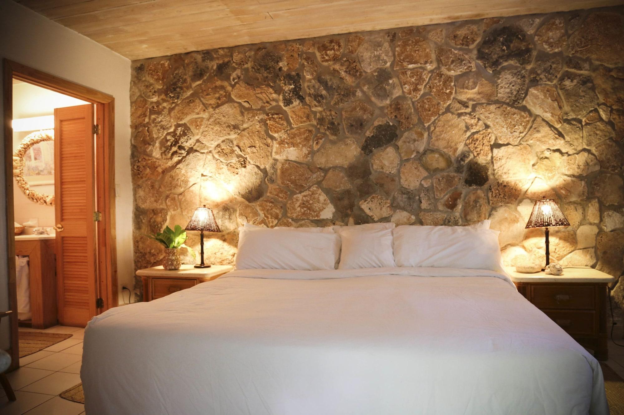 Tingum Village Hotel Dunmore Town Extérieur photo